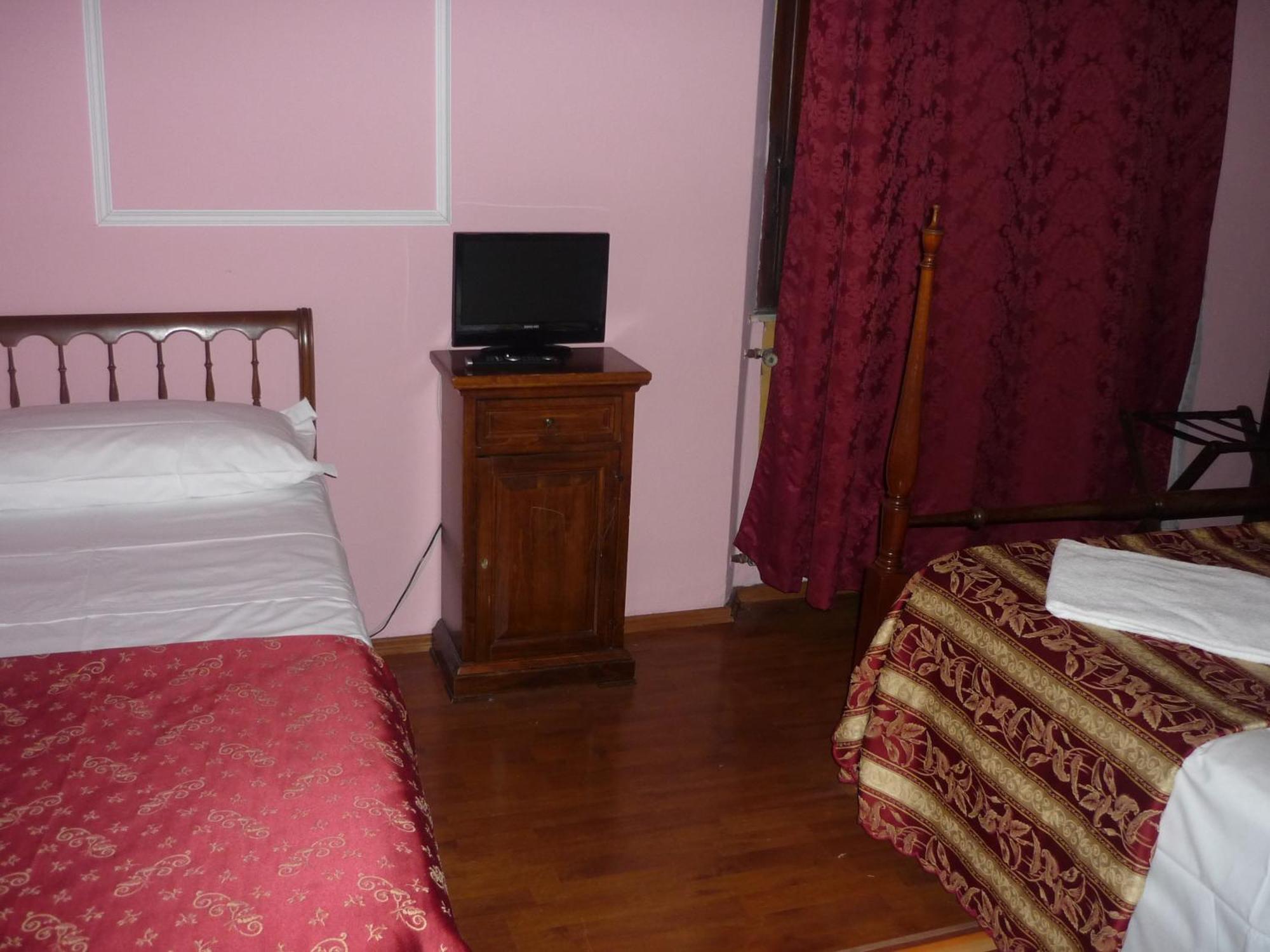 Hotel Europa Перуджа Экстерьер фото