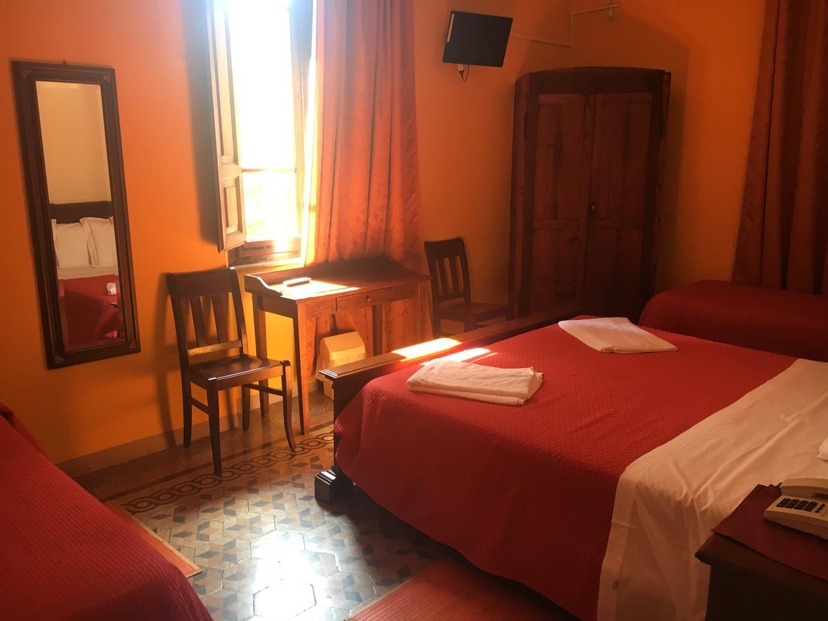 Hotel Europa Перуджа Экстерьер фото