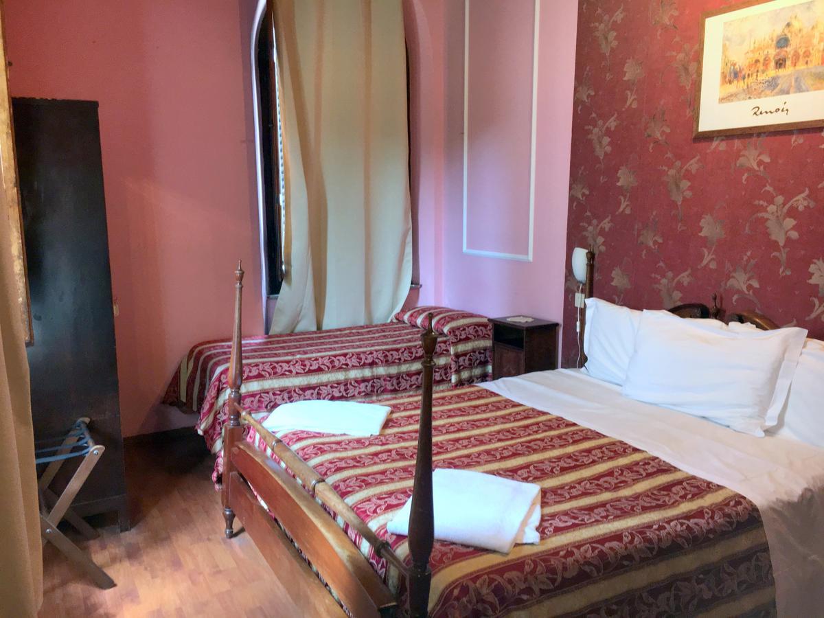 Hotel Europa Перуджа Экстерьер фото
