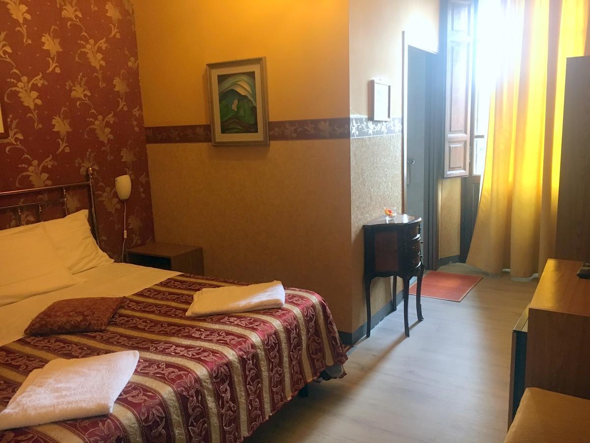 Hotel Europa Перуджа Экстерьер фото